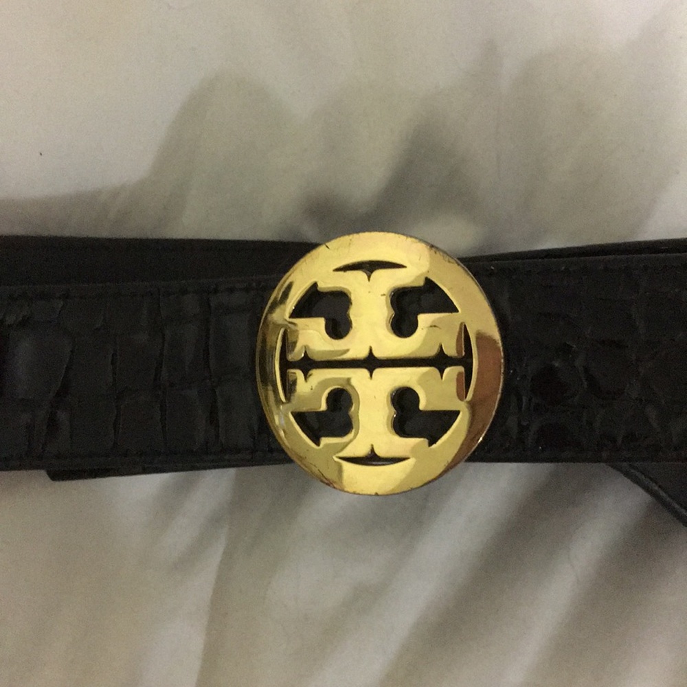 Tory Burch reva small patent black croc logo belt